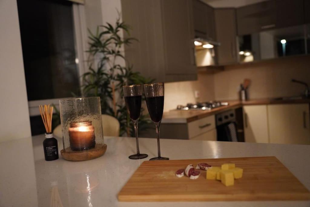 Skyview Retreat Spacious Comfort Lucan Esterno foto