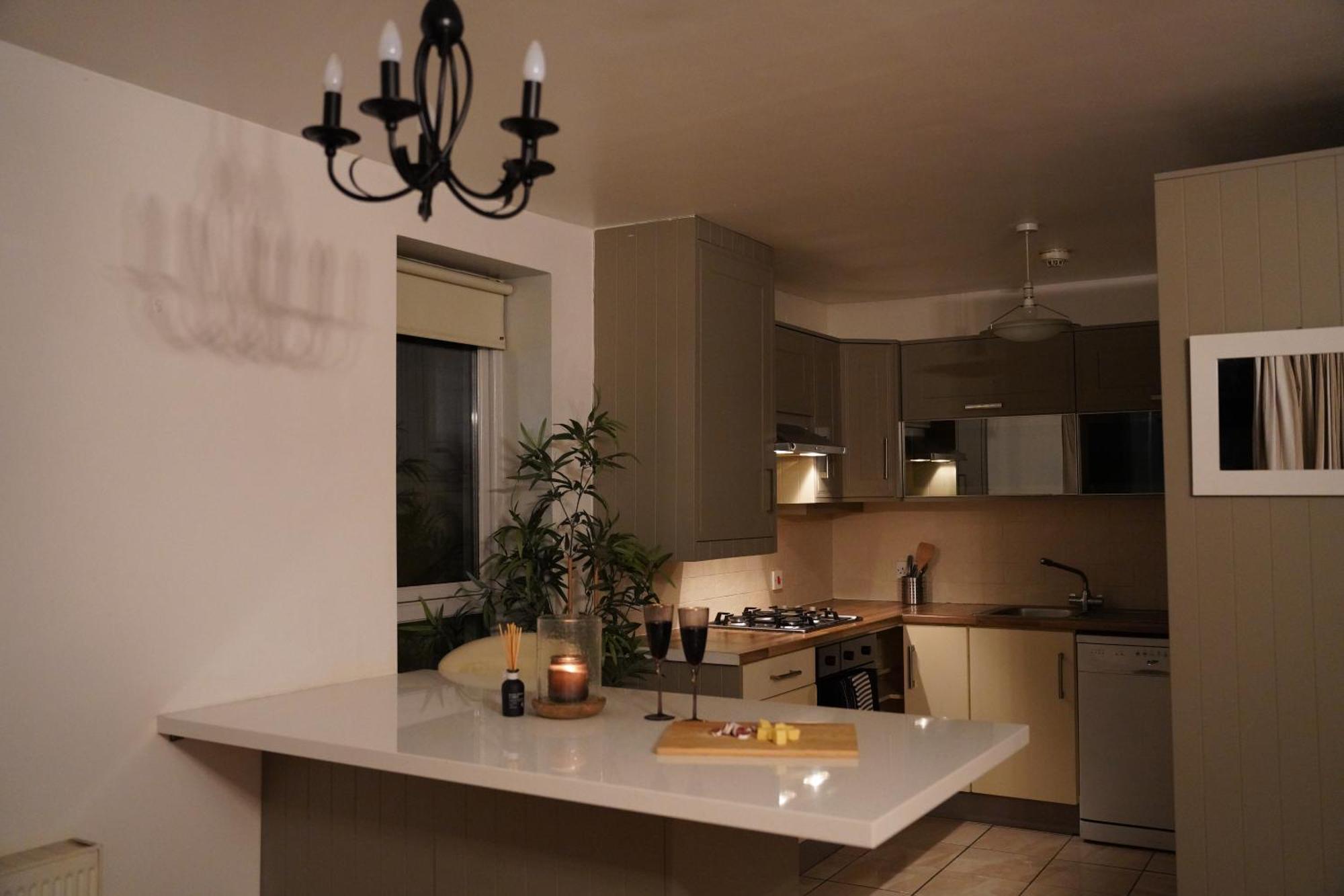 Skyview Retreat Spacious Comfort Lucan Esterno foto
