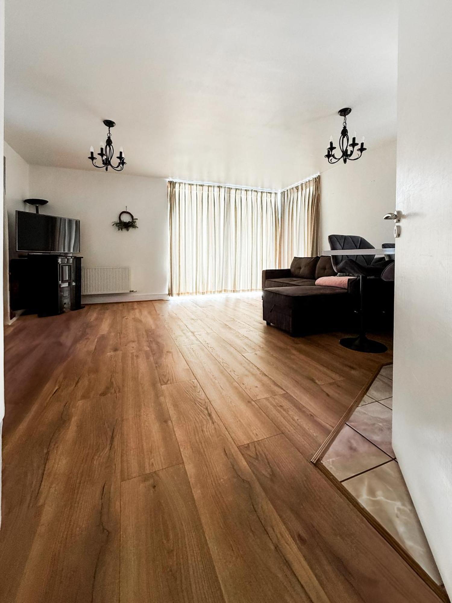 Skyview Retreat Spacious Comfort Lucan Esterno foto